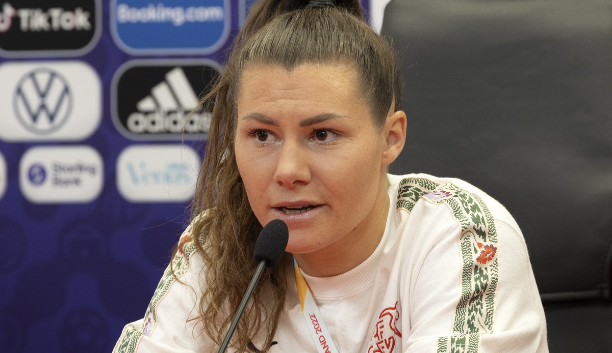 epa10066974 Switzerland's forward Ramona Bachmann talks during a press conference one day before the soccer match against the Sweden during the UEFA Women's England 2022 at the Bramall Lane, ...