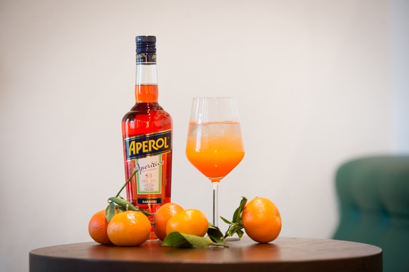 Aperol Winter spritz prosecco alkohol trinken drink cocktail http://www.campari-schweiz.ch/