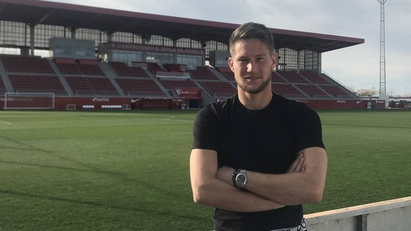 Vaclik auf dem Trainingsgelände des FC Sevilla.