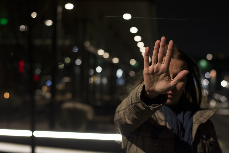 Frauen werden im Ausgang öfter von Männern beschimpft, beleidigt und angegangen.