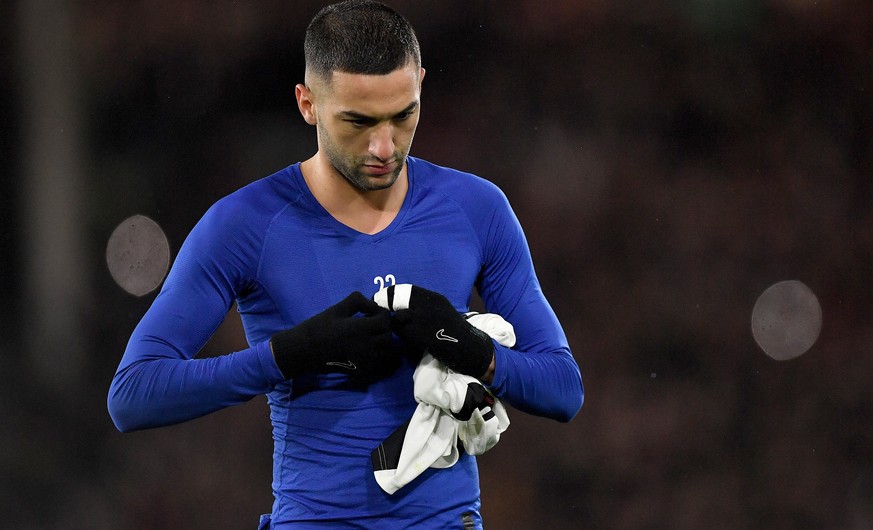 epa10402374 Hakim Ziyech of Chelsea walks off the pitch after the English Premier League soccer match between Fulham FC and Chelsea FC in London, Britain, 12 January 2023. EPA/Vince Mignott EDITORIAL  ...