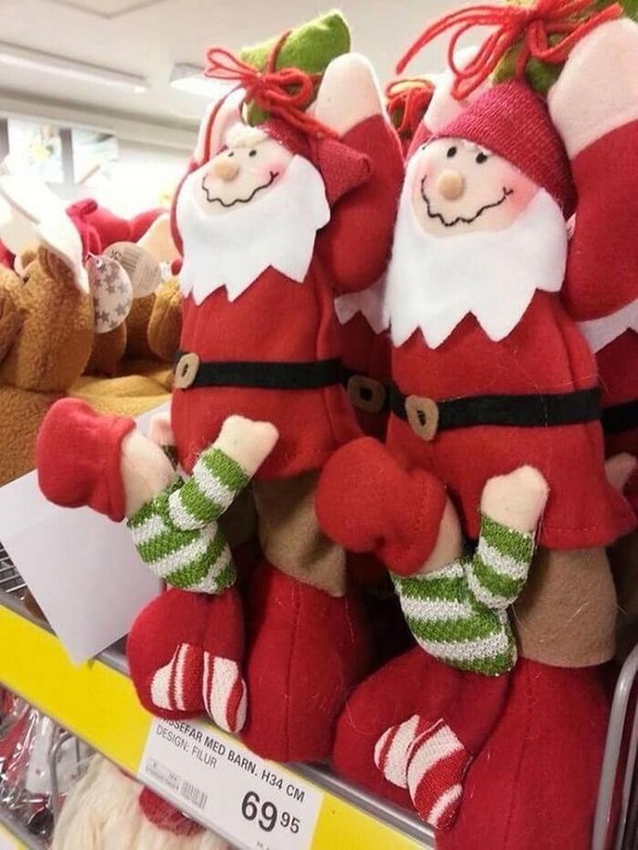 PICDUMP 395 – Zeit für einen Tapetenwechsel. Hö hö. Hö.\nBlackdump?
Was katholische Würdenträger einmal im Jahr machen