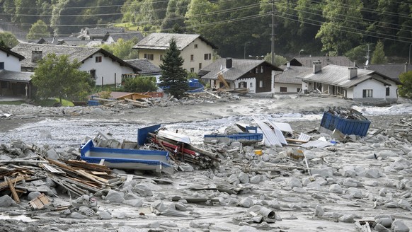 ARCHIVBILD ZU JAHRESTAG BERGSTURZ VON BONDO --- View of Bondo, Graubuenden in South Switzerland, on Monday, August 28, 2017. The village had been hit by a massive landslide on Wednesday last week. The ...