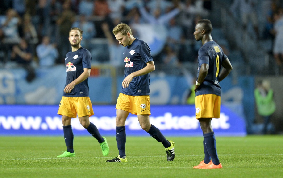 Ratlose Gesichter bei den Österreichern – erneut scheitert der Dosenklub in der CL-Quali&nbsp;an Malmö.
