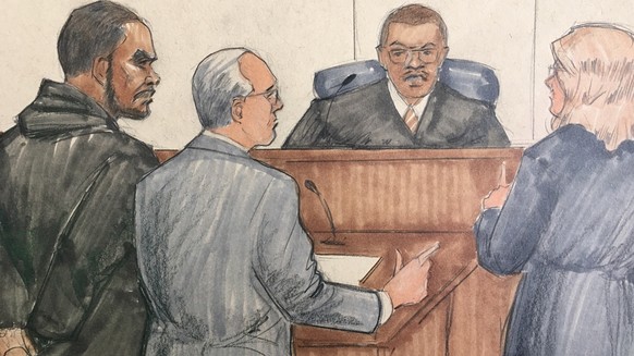 ADDS NAMES OF LAWYERS - In this courtroom sketch, R&amp;B singer R. Kelly, attorney Steve Greenberg and prosecutor Jennifer Gonzalez appears before Cook County Judge John Fitzgerald Lyke Jr. at the Le ...
