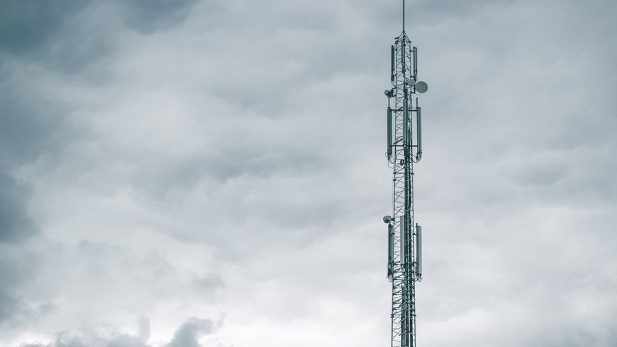 Telecom-Antenne. Die 5G-Technologie ist ein entscheidender Faktor in der Geopolitik geworden.