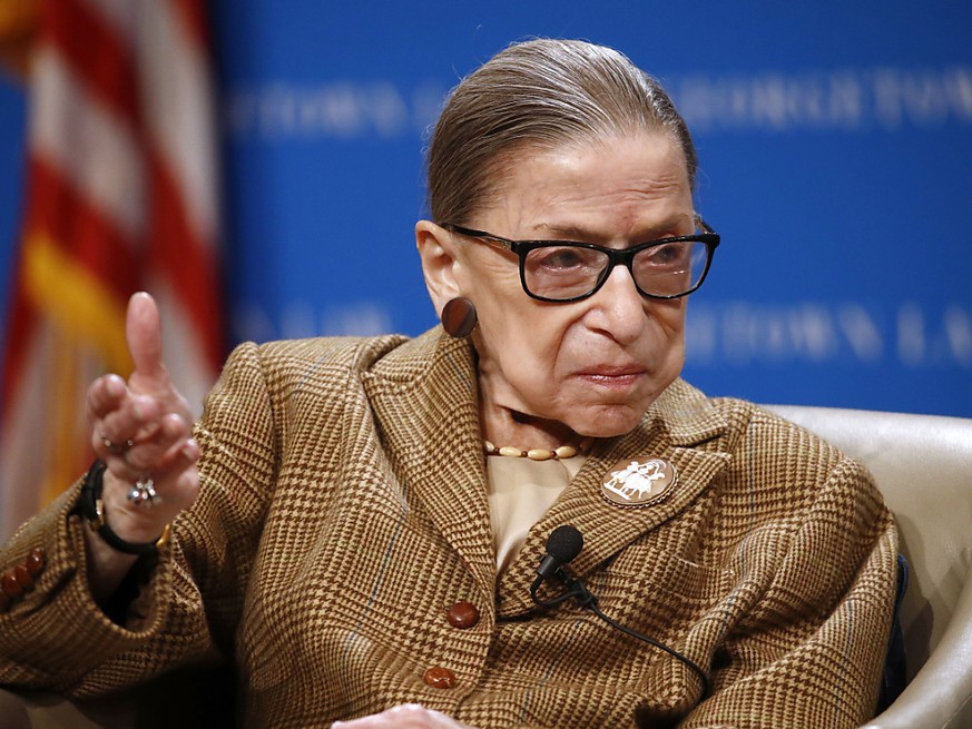 ARCHIV - Ruth Bader Ginsburg, Richterin am Obersten Gericht der USA, spricht w