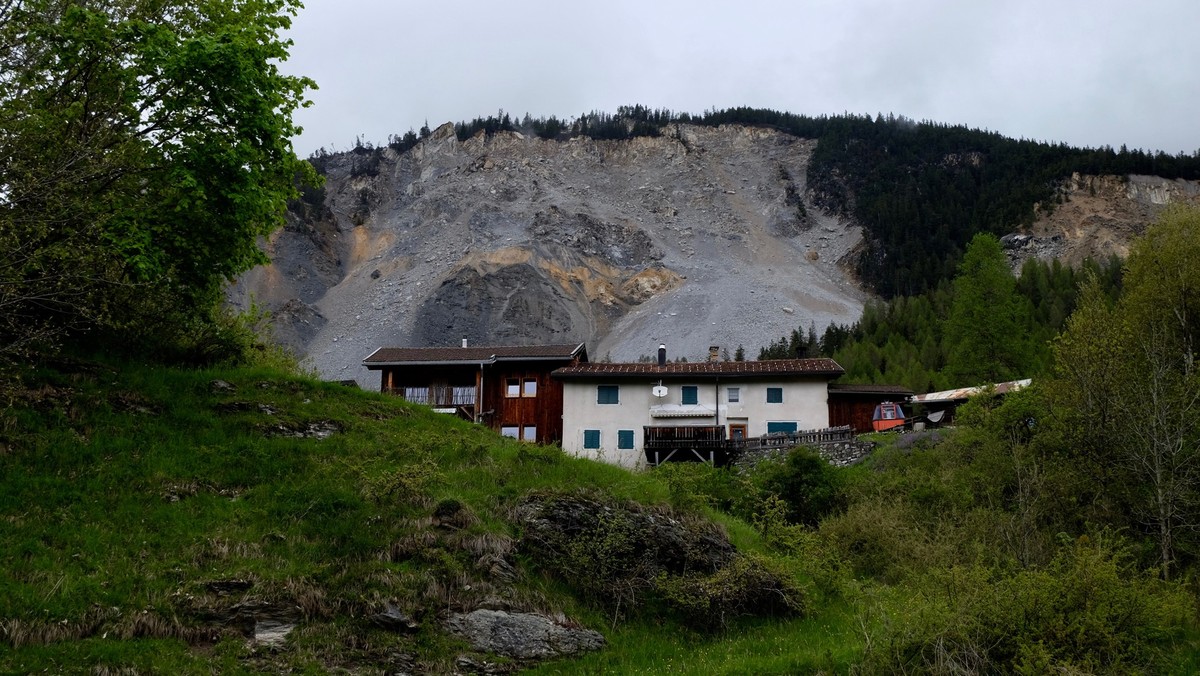 Brienz in Graubünden vor der Evakuierung wegen eines Bergsturzes. 11. Mai 2023.