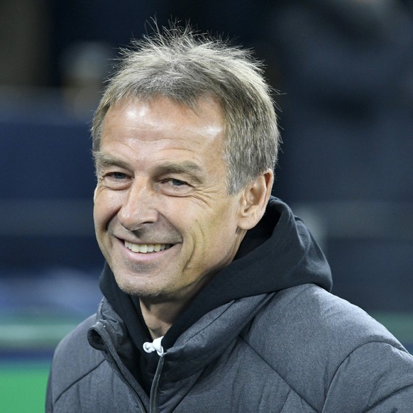 IMAGO / Kolvenbach

Veltins Arena Gelsenkirchen, 4.2.2020, Fussball DFB-Pokal Saison 2019/20 Achtelfinale, Schalke 04 (S04) vs Hertha BSC Berlin (BSC): Trainer Jürgen Klinsmann (BSC) ____DFB REGULATIO ...