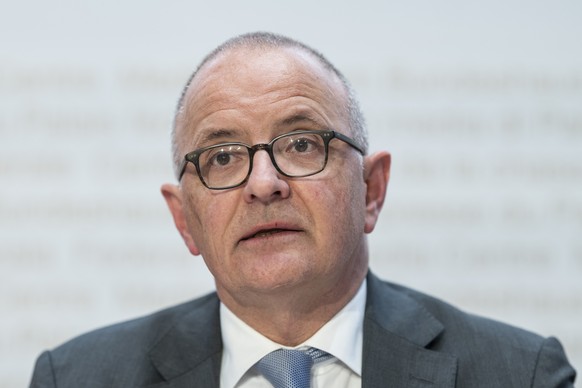 Hanspeter Hilfiker, Stadtpraesident von Aarau und Praesident des Schweizerischen Staendeverbands, informiert ueber die Ergebnisse der Asylkonferenz, am Freitag, 28. November 2025 in Bern. An der Asylk ...