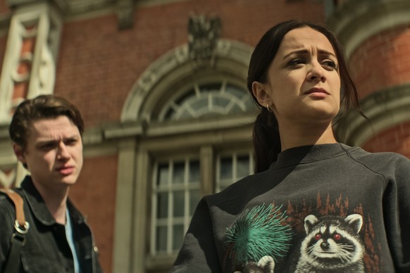 You. (L to R) Brad Alexander as Edward, Amy-Leigh Hickman as Nadia Farran in episode 406 of You. Cr. Courtesy of Netflix © 2023