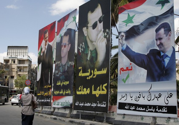 Assad wirbt um die Gunst der Wähler.