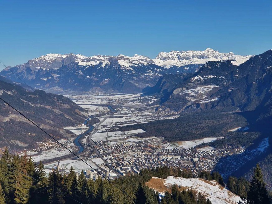 Rauszeit Winterwanderwege mit Bergbahn: Brambrüesch