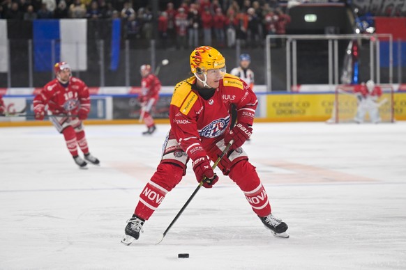 PostFinance Top Scorer Tyler Moy (SCRJ) im vierten Playoff-Viertelfinalspiel der National League zwischen den Rapperswil-Jona Lakers (SCRJ) und dem HC Fribourg-Gotteron (HCFG), am Donnerstag, 26. Maer ...