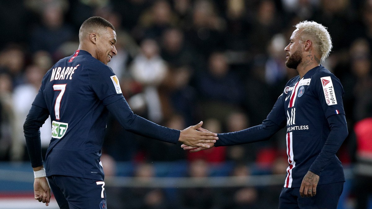 epa08393725 (FILE) - Paris Saint Germain's Kylian Mbappe (L) celebrates scoring the 6-1 lead with teammate Neymar Jr (R) during the French Ligue Cup quarter final soccer match between PSG and Sai ...