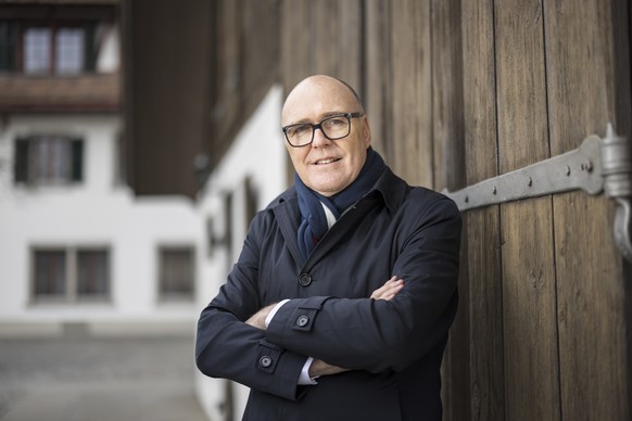 Martin Pfister, Zuger Regierungsrat und Bundesratskandidat von Die Mitte, posiert fuer ein Portrait, am Donnerstag, 5. Februar 2025 anlaesslich einer Medienkonferenz zu seiner Kandidatur in der Rathau ...