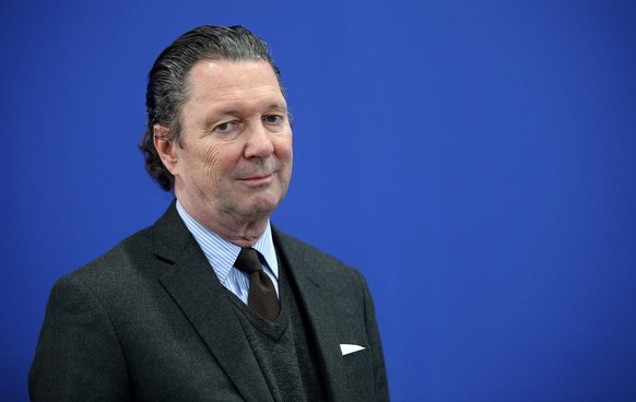 epa04660718 Swiss author Martin Suter arrives for the Leipzig Book Fair in Leipzig, Germany, 13 March 2015. About 2,000 publishing houses from 42 countries present their new releases from 12 to 15 Mar ...