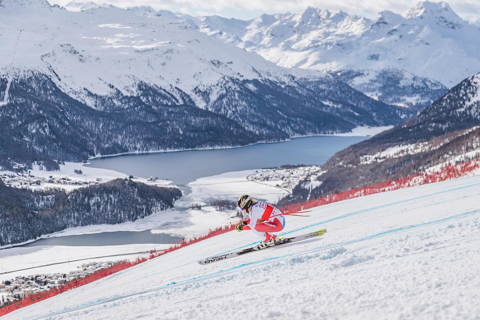 14.12.2019, St. Moritz, SUI, FIS Weltcup Ski Alpin, SuperG, Damen, im Bild Lara Gut-Behrami SUI // Lara Gut-Behrami of Switzerland in action during her run in the ladie s Super-G of FIS ski alpine wor ...