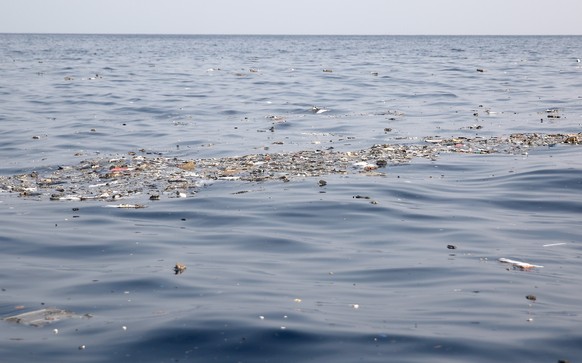 epa07129179 Debris from the crashed Lion Air plane in the sea off the coast of Tanjung Pakis Karawang, Indonesia, 29 October 2018. According to media reports on 29 October 2018, Lion Air flight JT-610 ...