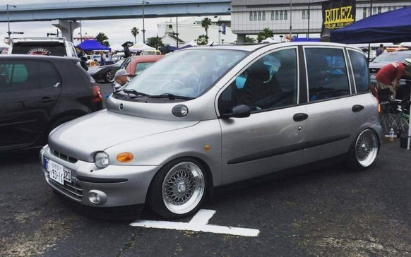 fiat multipla tuning custom https://delessencedansmesveines.com/2018/05/fiat-multipla-la-meilleure-caisse-du-monde/