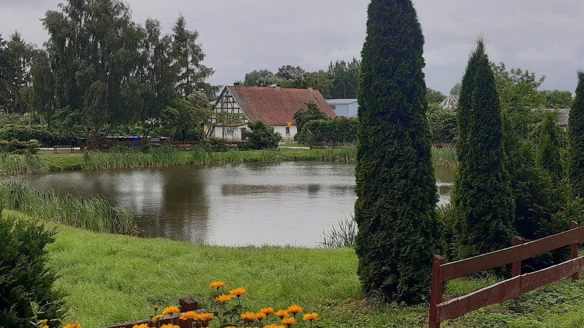 Le centre du village de Skandawa: les habitants racontent qu'ils se sentent à nouveau en sécurité grâce au «Bouclier de l'Est».