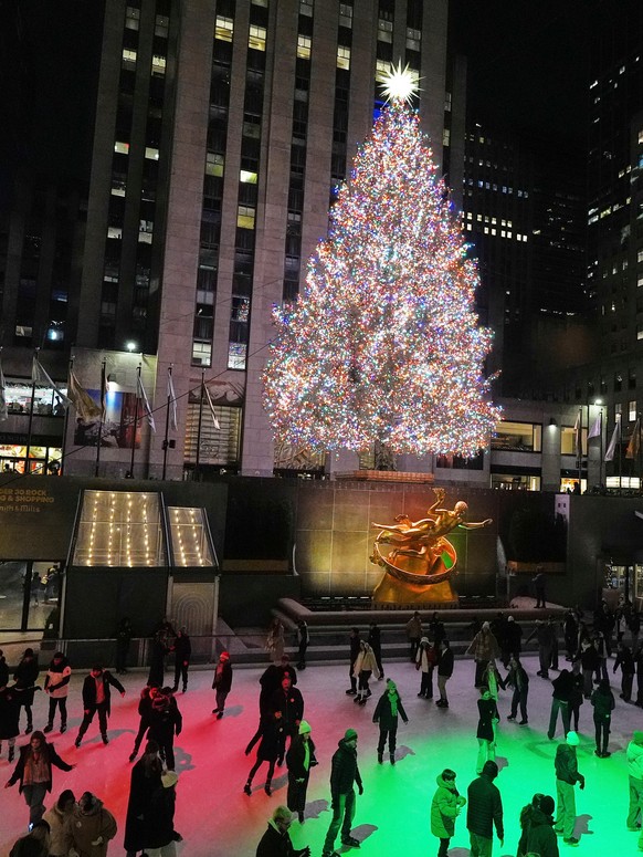 People ice skate at Rockefeller Center Monday, Dec. 22, 2025, in New York. (AP Photo/Frank Franklin II)
New York Daily Life Holiday Lights