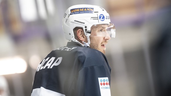 Der neue Ambri-Spieler Peter Regin beim Eistraining seines Vereins HC Ambri-Piotta am Dienstag, 3. August 2021, in der Eishalle von Biasca (KEYSTONE/Ti-Press/Pablo Gianinazzi)