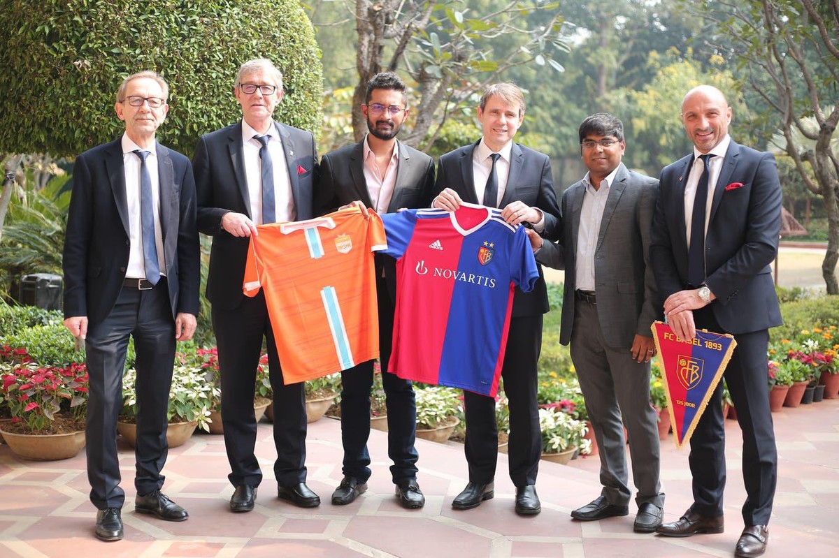 Die Herren, welche im Februar 2019 in Indien mit den Verantwortlichen von Chennai City posierten, sind in Zukunft nicht mehr in der Verantwortung.
