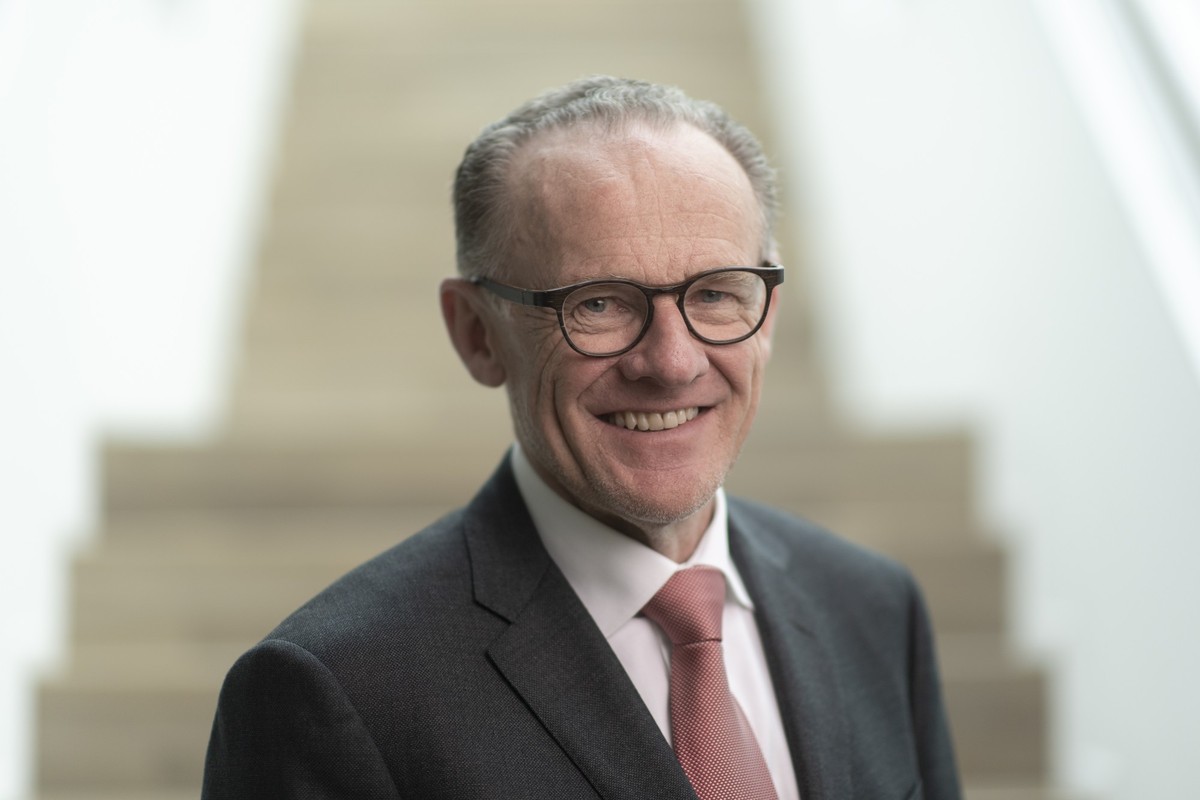Thomas A. Mueller, designierter Verwaltungsratspraesident von Raiffeisen Schweiz, posiert am Montag, 6. Dezember 2021, im Hauptsitz der Bank in St. Gallen. (KEYSTONE/Gian Ehrenzeller)