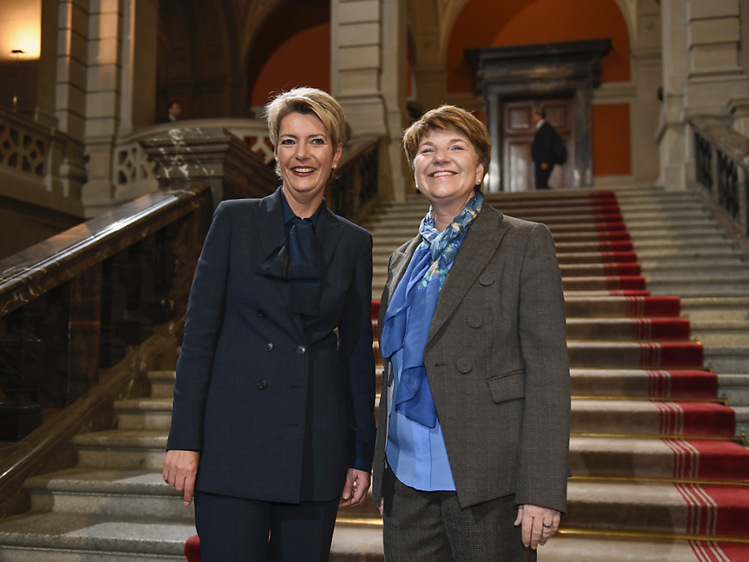 Erhalten Bestnoten von der Bevölkerung: die Bundesrätinnen Karin Keller-Sutter (links) und Viola Amherd nach ihrer Wahl im vergangenen Dezember.