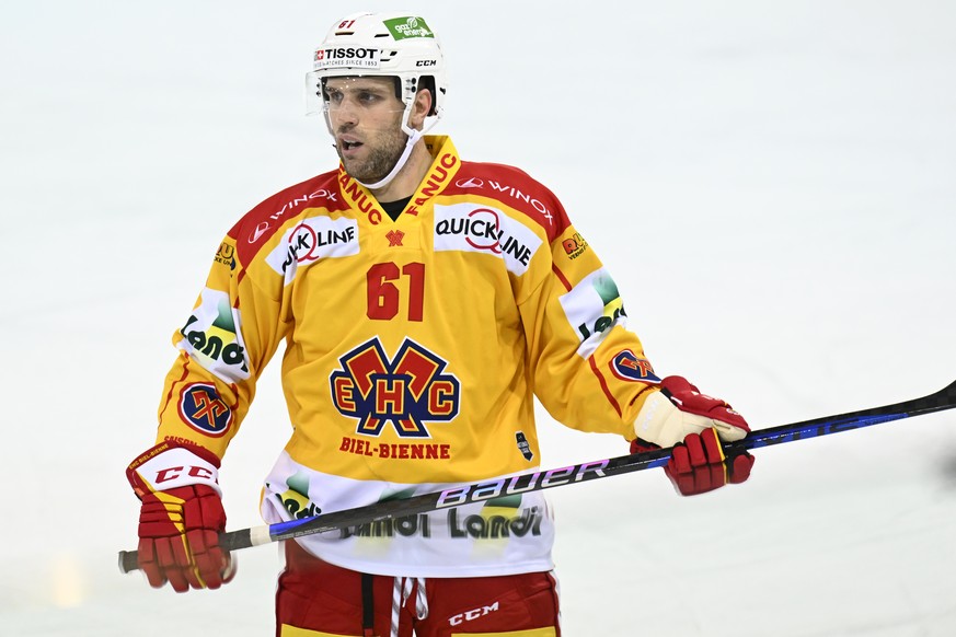 Biels Riley Sheahan im Qualifikations-Spiel der National League, zwischen den SCL Tigers und dem EHC Biel, am Freitag, 9. Dezember 2022, im Ilfisstadion in Langnau. (KEYSTONE/Marcel Bieri)