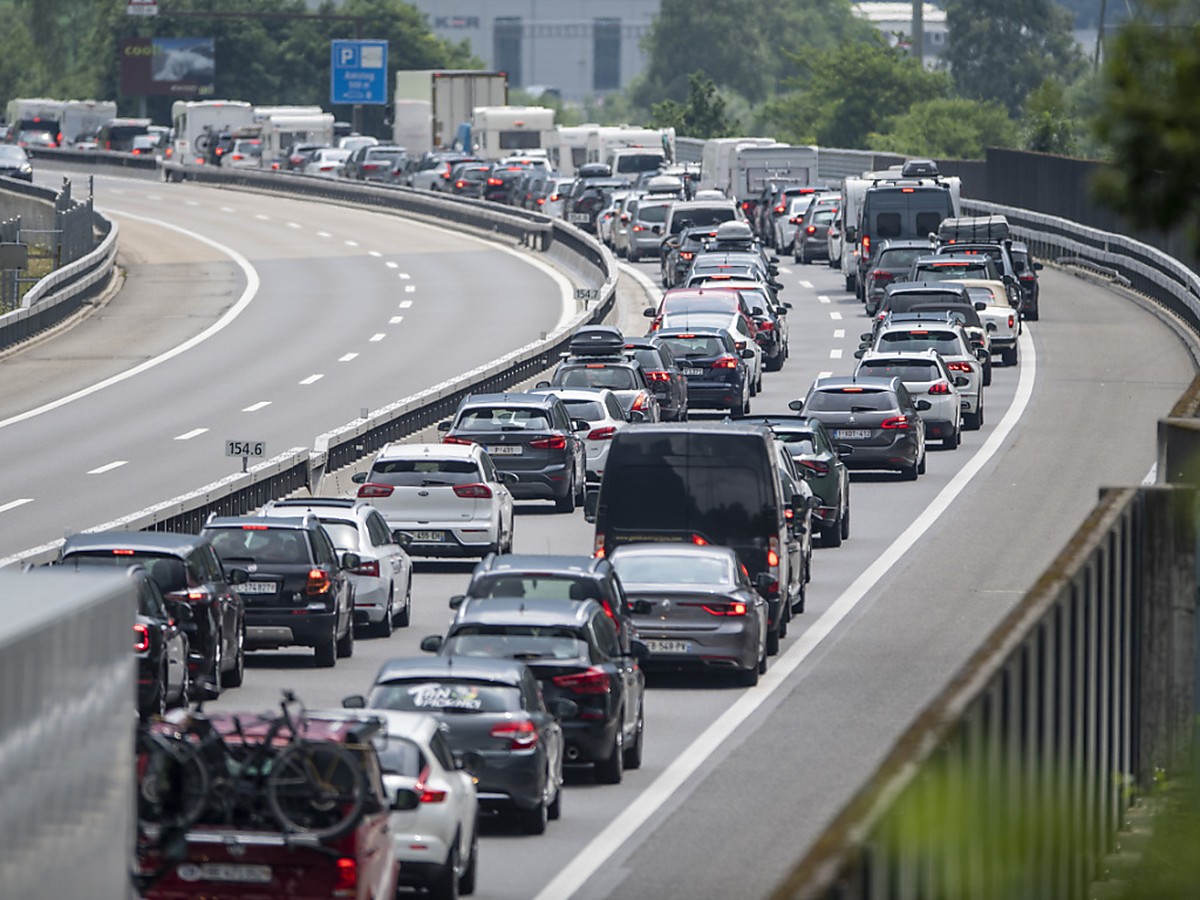 La fermeture du tunnel routier du Gothard a provoqué un bouchon (archives).