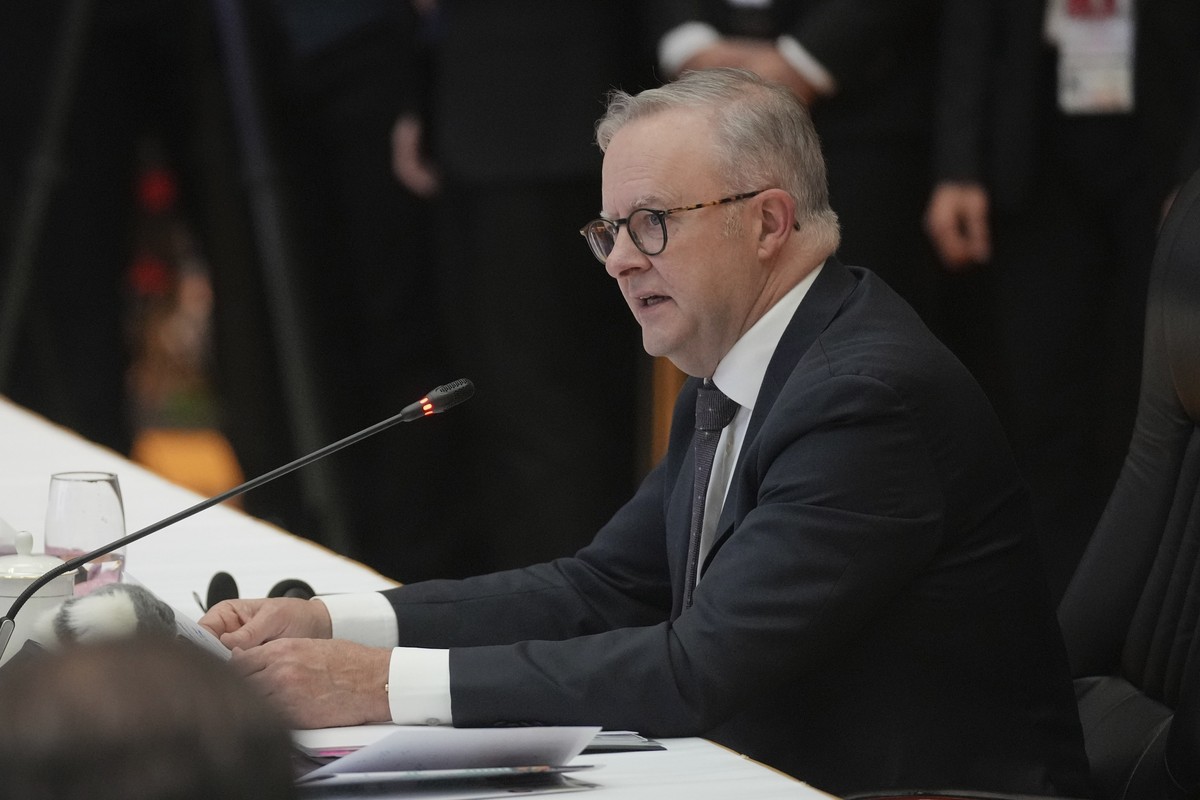 Australian Prime Minister Anthony Albanese delivers his opening remarks during the Association of Southeast Asian Nations (ASEAN) - Australia Summit in Vientiane, Laos, Thursday, Oct. 10, 2024. (AP Ph ...