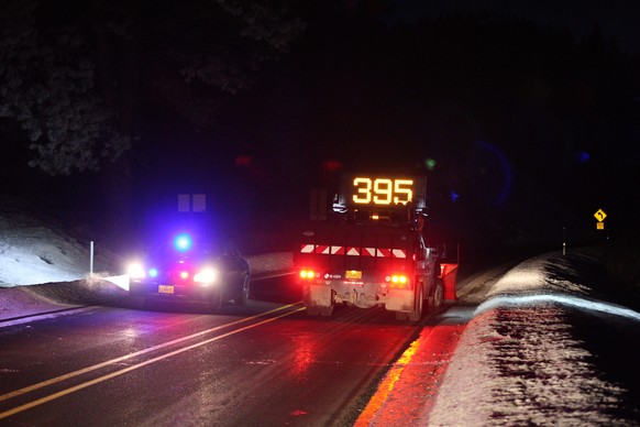 Strassensperre auf einem Highway bei Seneca, Oregon: Bei der Verhaftung von Anhängern der Miliz Bundys wurde eine Person getötet.