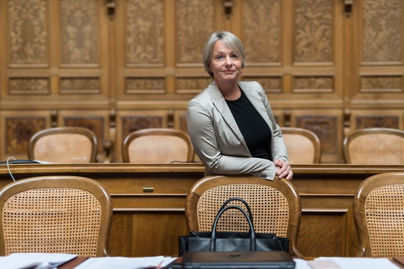 ARCHIVBILD - ZUR CVP-BUNDESRATSKANDIDATIN ELISABETH SCHNEIDER-SCHNEITER STELLEN WIR IHNEN FOLGENDES BILDMATERIAL ZUR VERFUEGUNG - Nationalraetin Elisabeth Schneider-Schneiter, CVP-BL, am Rand der Somm ...