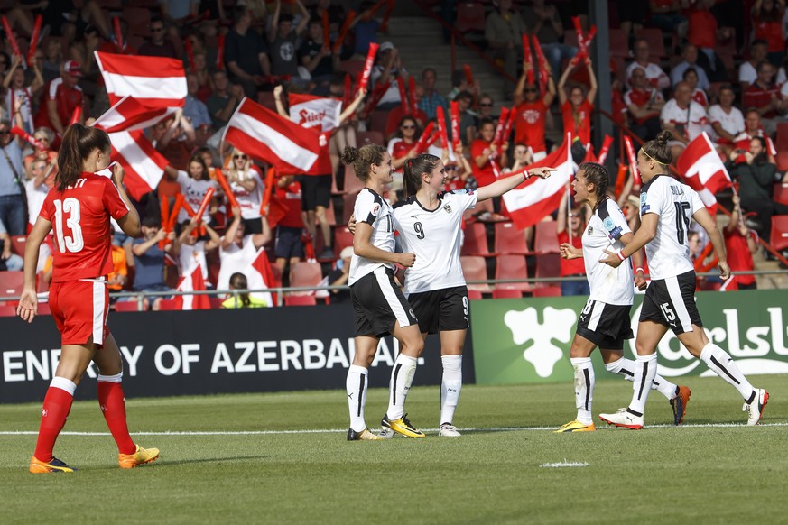 Austria&#039;s forward Nina Burger, 2nd left, celebrates her goal with teammates forward Sarah Zadrazil, centre, midfielder Laura Feiersinger, 2nd right, and forward Nicole Billa, right, past Switzerl ...