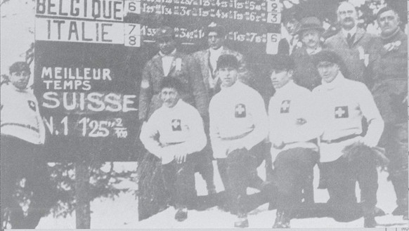 Das sind die ersten Schweizer Olympiasieger bei Winterspielen: Der Viererbob von 1924.