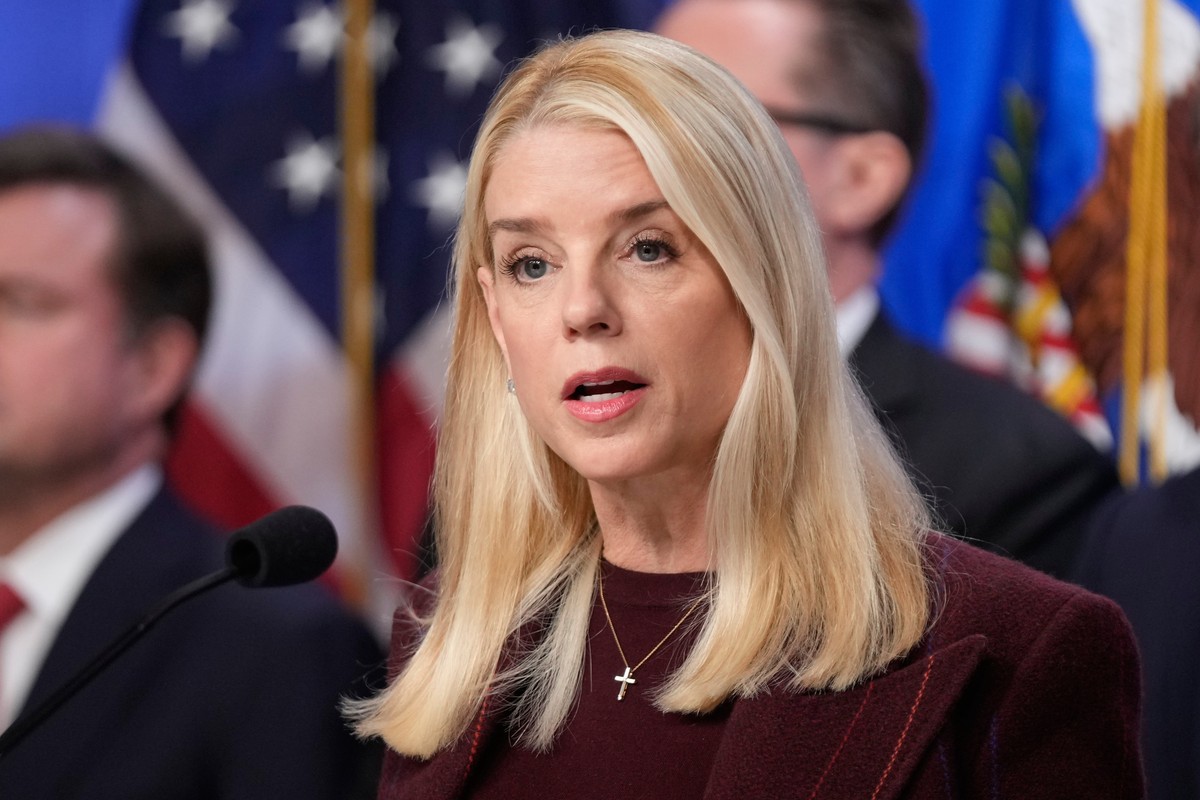 FILE - Attorney General Pam Bondi speaks with reporters during a news conference at the Department of Justice, Nov. 19, 2025, in Washington. (AP Photo/Mark Schiefelbein, File)
Pam Bondi