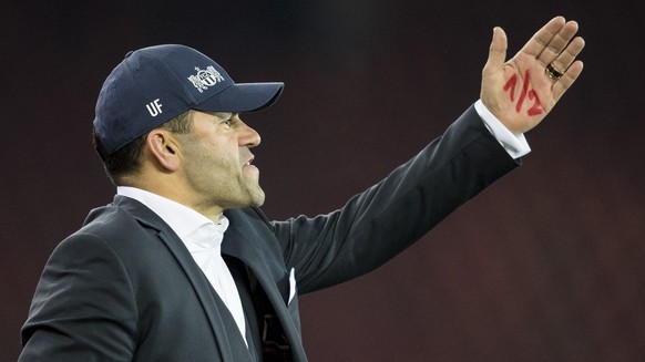 Zuerichs Trainer Uli Forte reagiert beim 1/4-Final Cup Spiel zwischen dem FC Zuerich und dem FC Thun im Letzigrund, am Mittwoch, 29. November 2017 in Zuerich. (KEYSTONE/Ennio Leanza)