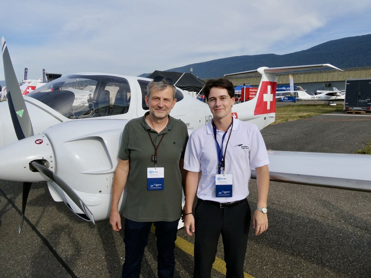 Flugzeug Nati-Gruss Grenchen