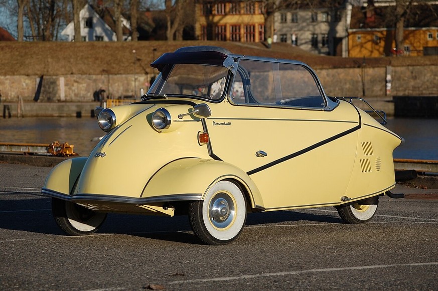 Messerschmitt Kabinenroller - classic microcar
https://en.wikipedia.org/wiki/Messerschmitt_Kabinenroller#/media/File:KR200_1959.jpg