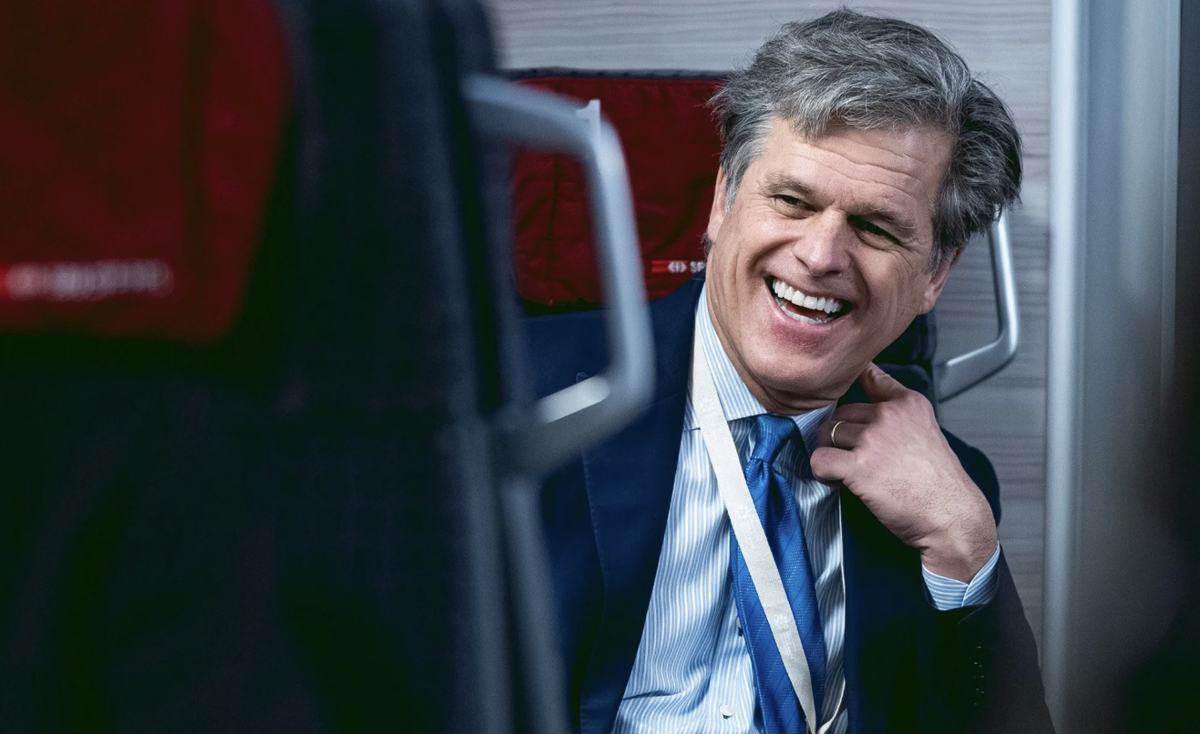 Timothy Shriver, der Kennedy-Neffe, ist bei seinem Besuch in der Schweiz mit der Bahn unterwegs.