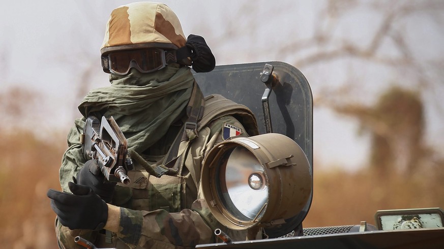 epa04693744 (FILE) A file picture dated 27 January 2013 shows a French soldier ontop of a vehicle in a military convoy during operations in Mali. According to reports from the French defence ministry  ...