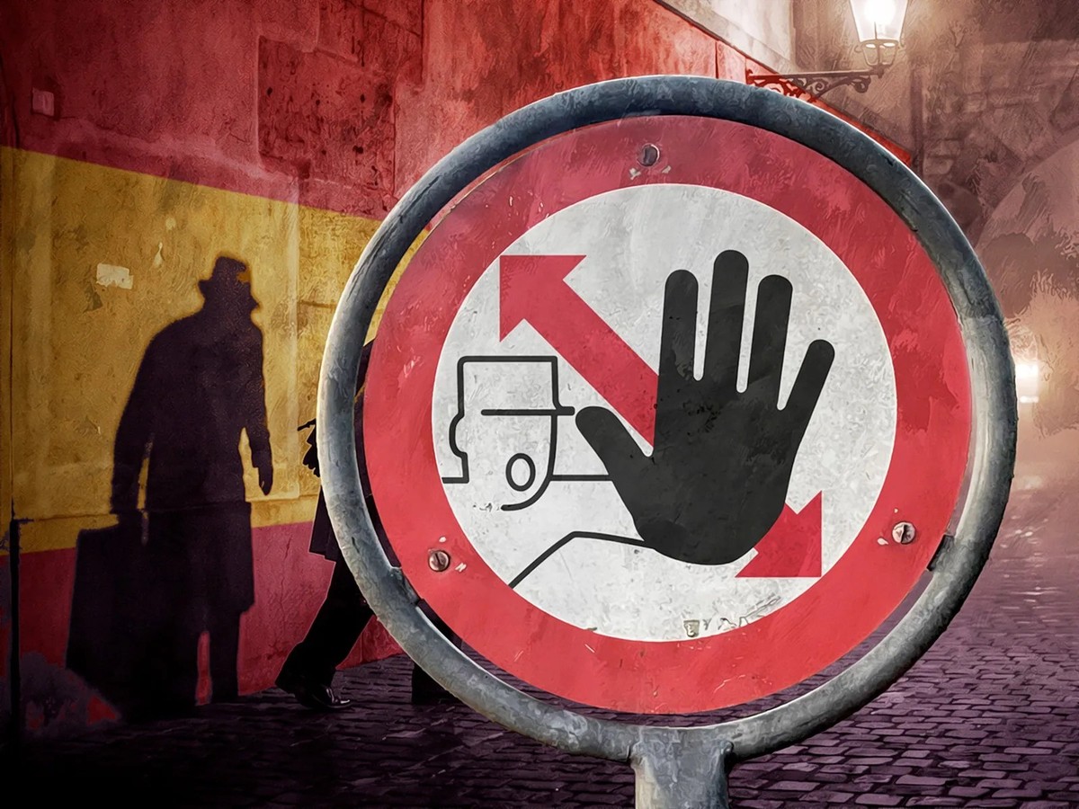 À partir de 1936, la Police fédérale des étrangers suisse considéra les réfugiés comme des personnes en transit. De nombreux antifascistes qui souhaitaient initialement se réfugier en Suisse partirent ...