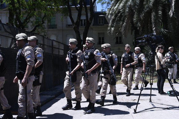 Border police reinforce security outside Saudi Arabia&#039;s embassy in Buenos Aires, Argentina, Wednesday, Nov. 28, 2018. Saudi Crown Prince Mohammed bin Salman arrived to Argentina on Wednesday morn ...