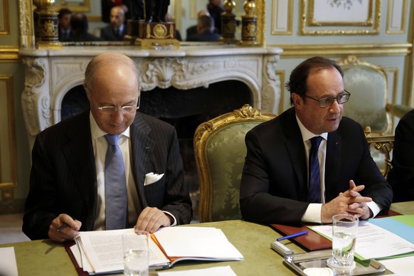 Aussenminister Laurent Fabius, links, und François&nbsp;Hollande.