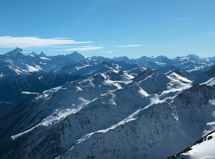 Rauszeit Winterwanderwege mit Bergbahn: Lötschentaler Höhen-Panoramaweg