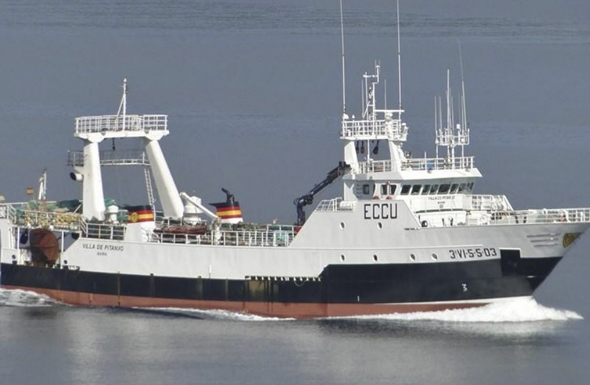 This undated photo provided by the Spanish government ministry of Agriculture, Fishery and Food shows the Spanish 'Villa de Pitanxo' fishing boat. The Spanish fishing boat has sunk off Newfo ...