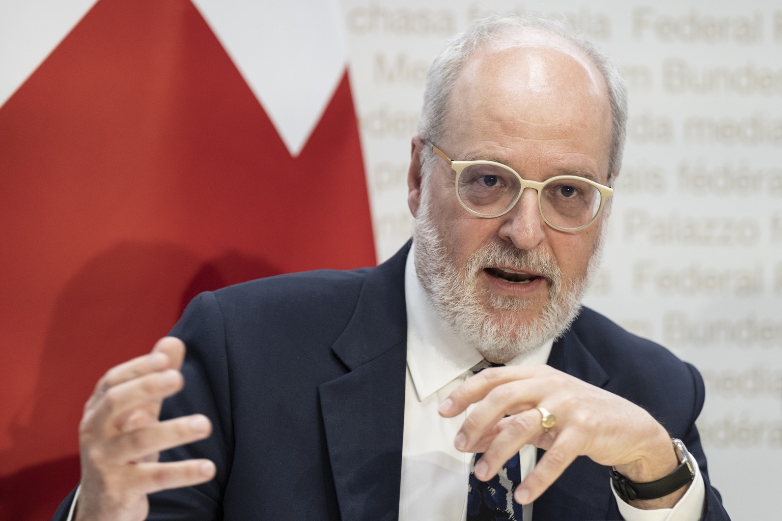 Alexandre Fasel, Staatssekretaer im Eidgenoessischen Departement fuer auswaertige.Angelegenheiten (EDA), spricht an einer Medienkonferenz ueber das Verhandlungsmandat mit der Europaeischen Union, am F ...