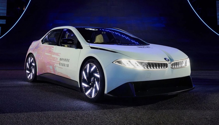 Weiteres BMW-Modell der Neuen Klasse: Eine Limousine im 3er-Format.